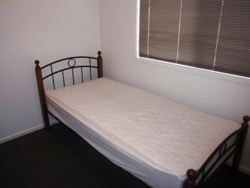 1/44 Bailey Street, Capella QLD 4723