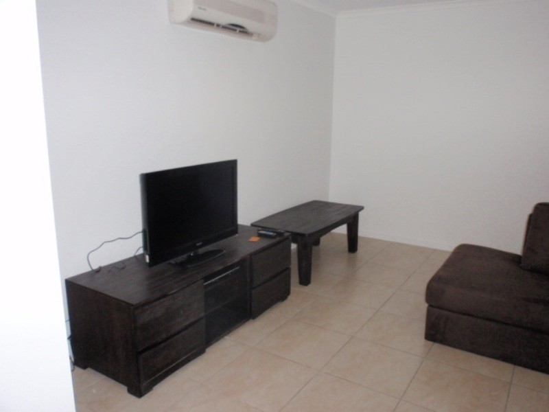 1/44 Bailey Street, Capella QLD 4723