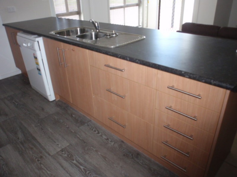 1/44 Bailey Street, Capella QLD 4723