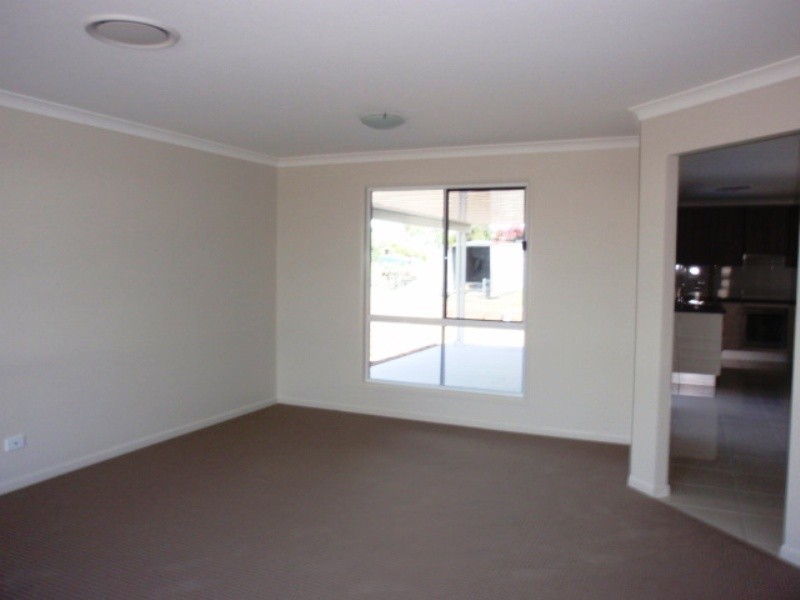 4 Scotts Peak Drive, Capella QLD 4723