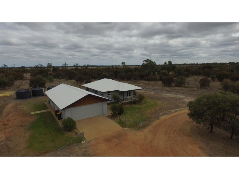 24 Glengallan Road, Emerald QLD 4720