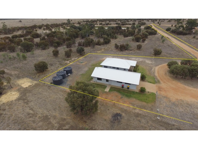 24 Glengallan Road, Emerald QLD 4720