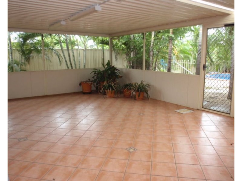 9 Fern Court, Emerald QLD 4720