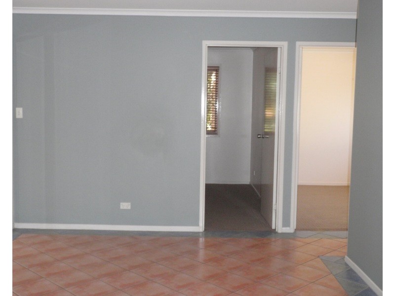 9 Fern Court, Emerald QLD 4720