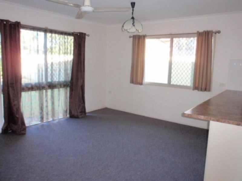 11 Carbeen Place, Emerald QLD 4720
