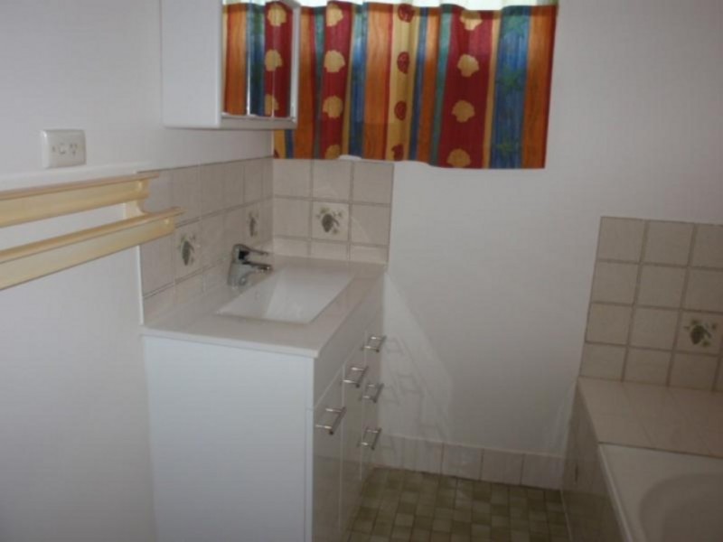 11 Carbeen Place, Emerald QLD 4720
