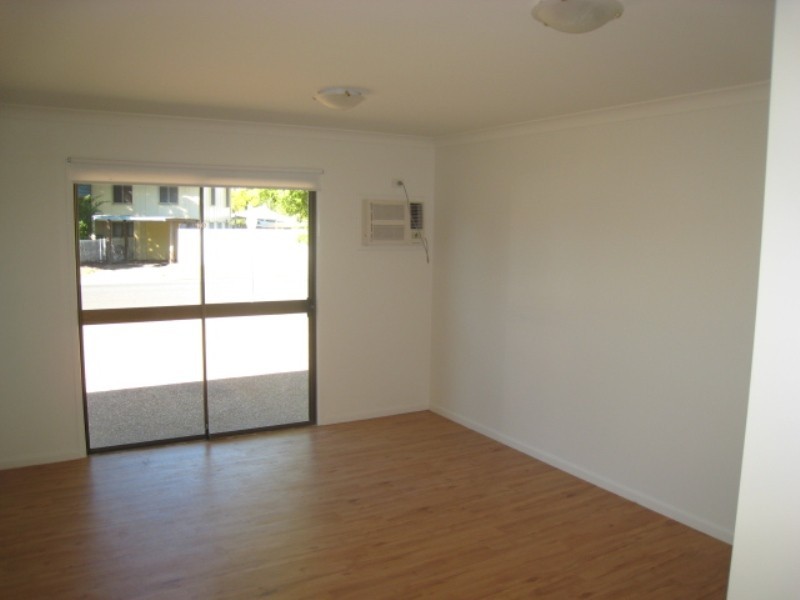 35 Baker Street, Emerald QLD 4720