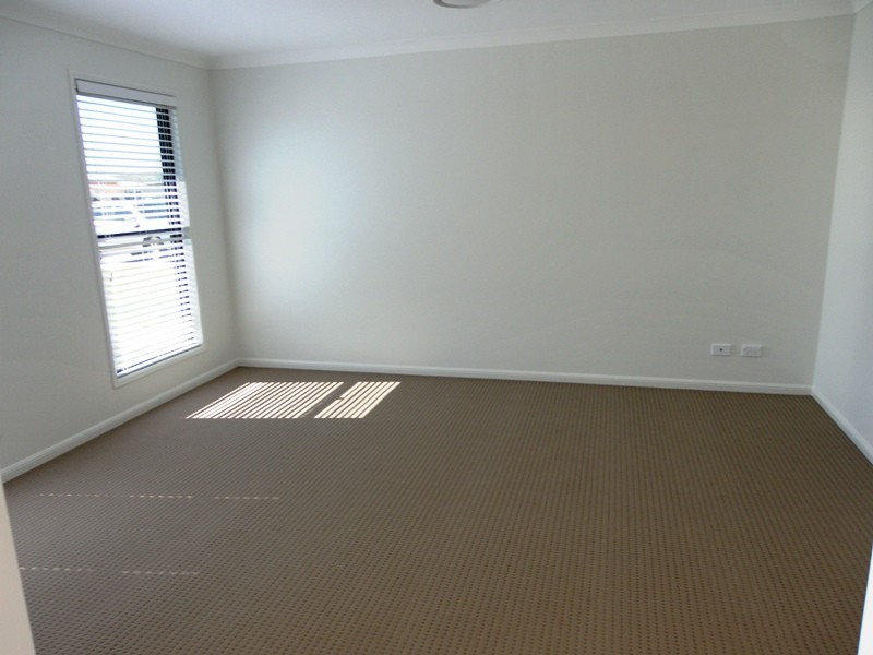 8 Singleton Drive, Emerald QLD 4720