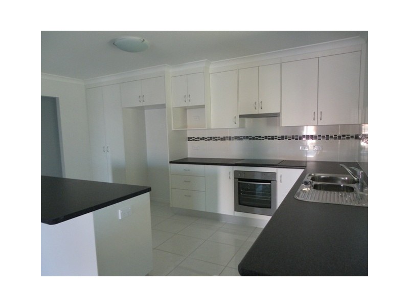 3 Singleton Drive, Emerald QLD 4720