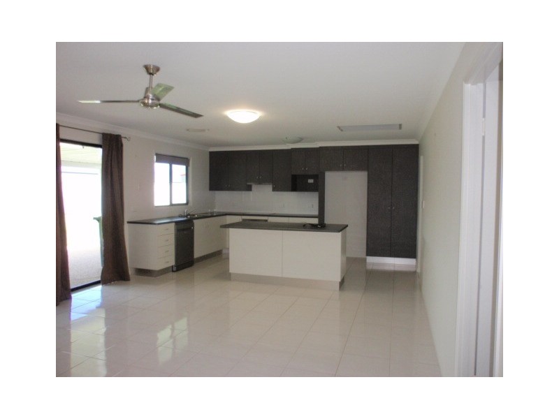 7 Eagle Street, Emerald QLD 4720