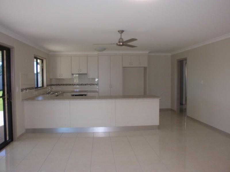 9 Wright Street, Emerald QLD 4720