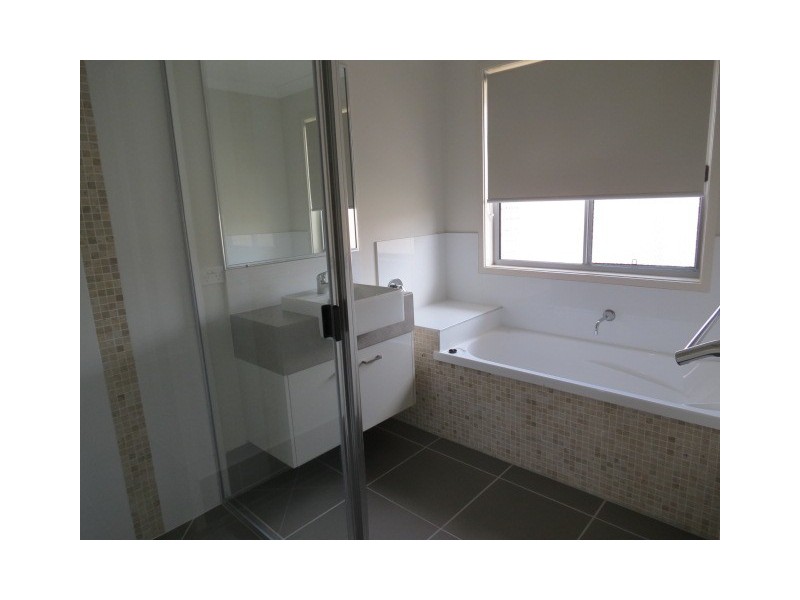 3 Ivers Place, Emerald QLD 4720