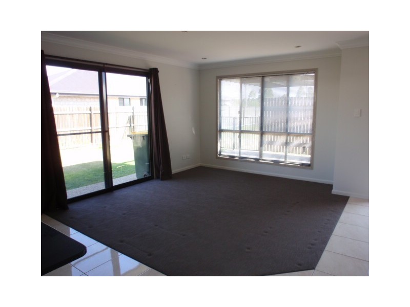 4/70 Long Street, Emerald QLD 4720