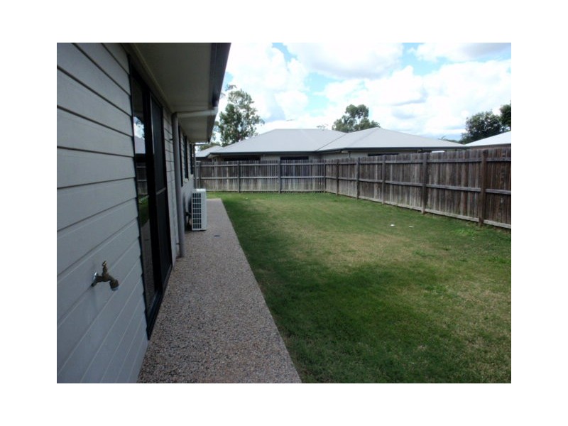 4/70 Long Street, Emerald QLD 4720