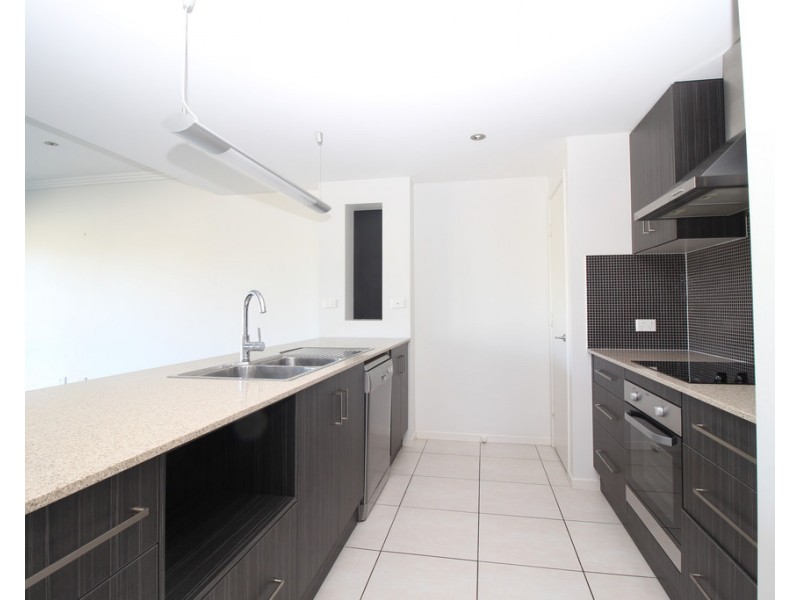 Villa 6 20/24 Mooney Crescent (The Vybe), Emerald QLD 4720