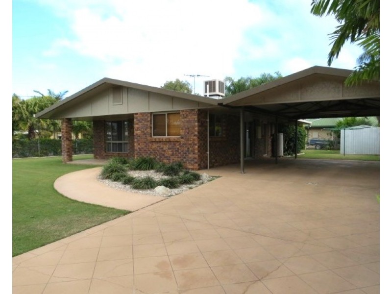 1 Edmonstone Drive, Emerald QLD 4720