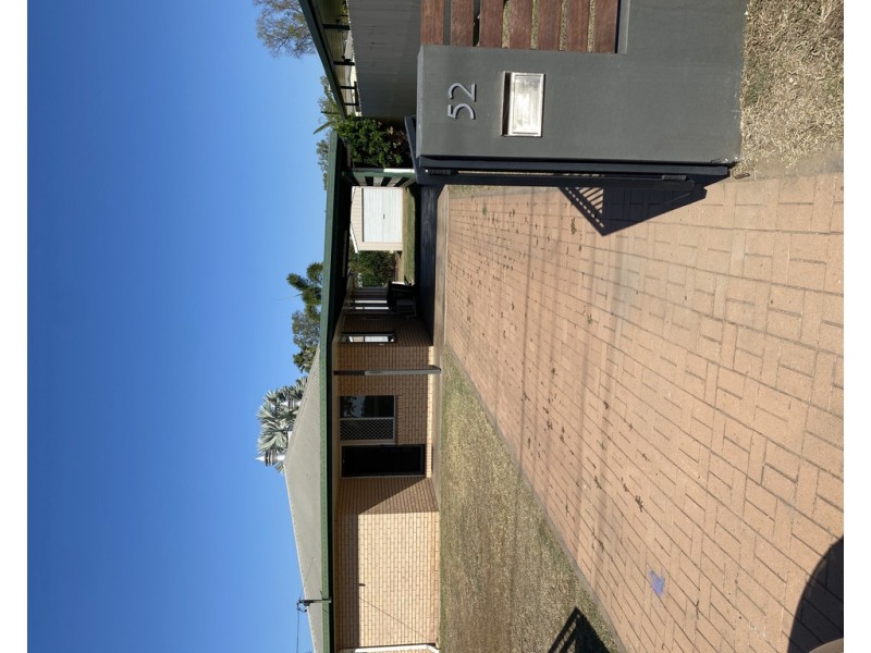 52 Moody Street, Emerald QLD 4720
