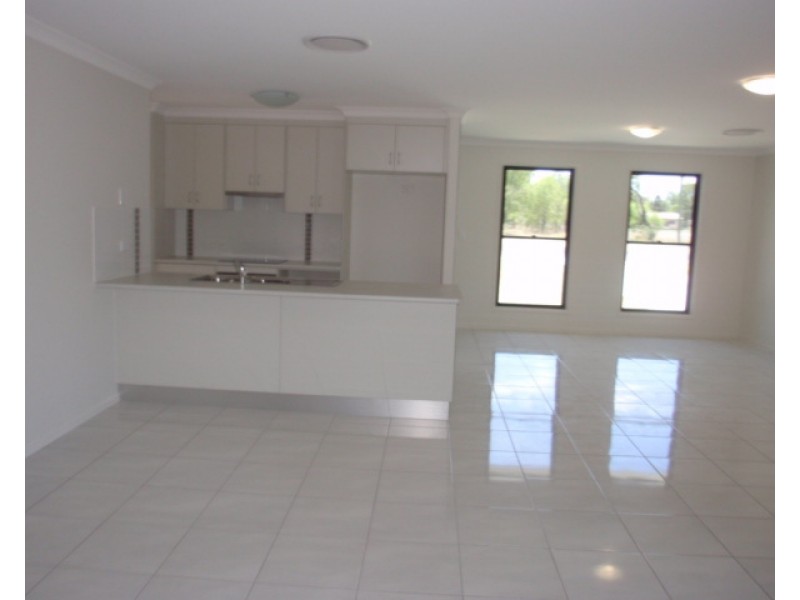 13 Burns Street, Capella QLD 4723