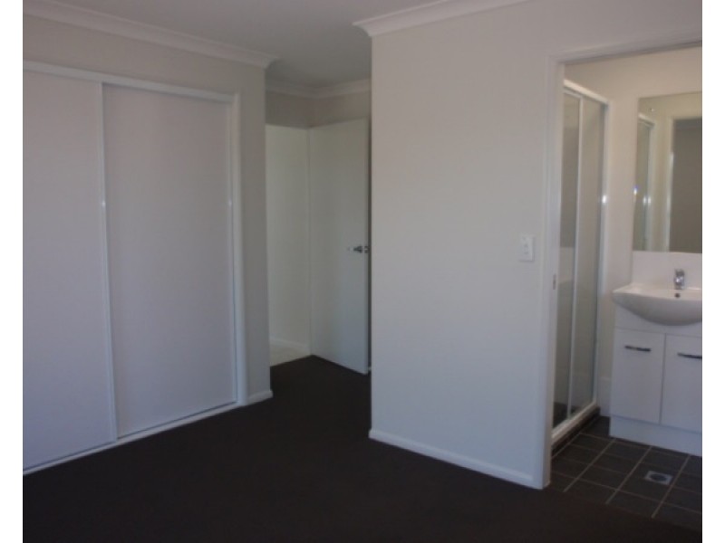 13 Burns Street, Capella QLD 4723