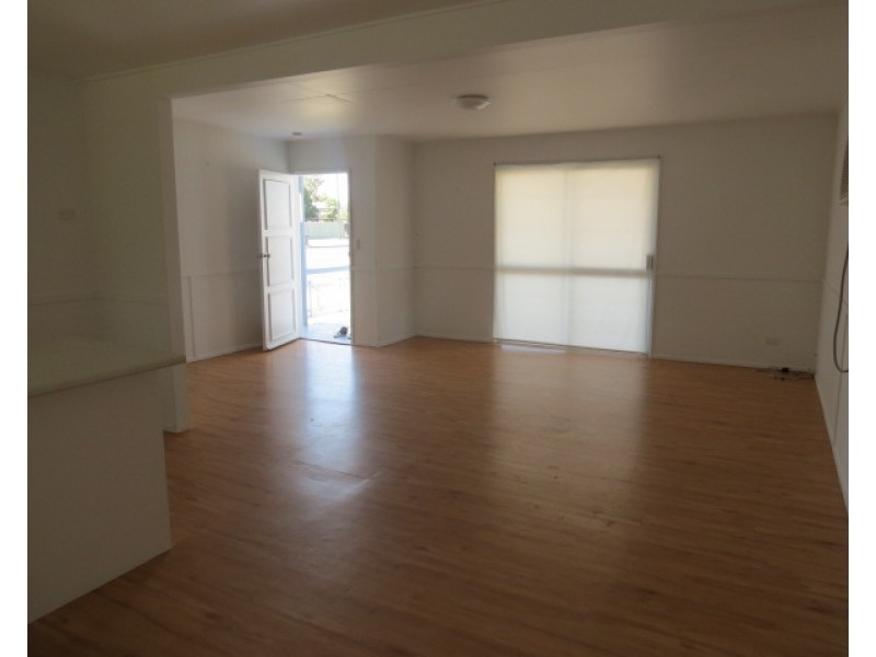 2 Round Tree Drive, Emerald QLD 4720