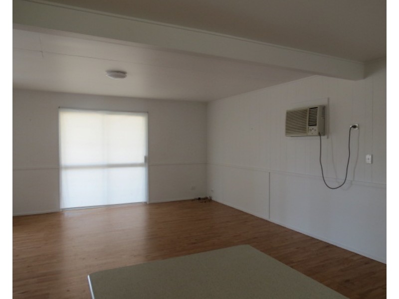 2 Round Tree Drive, Emerald QLD 4720