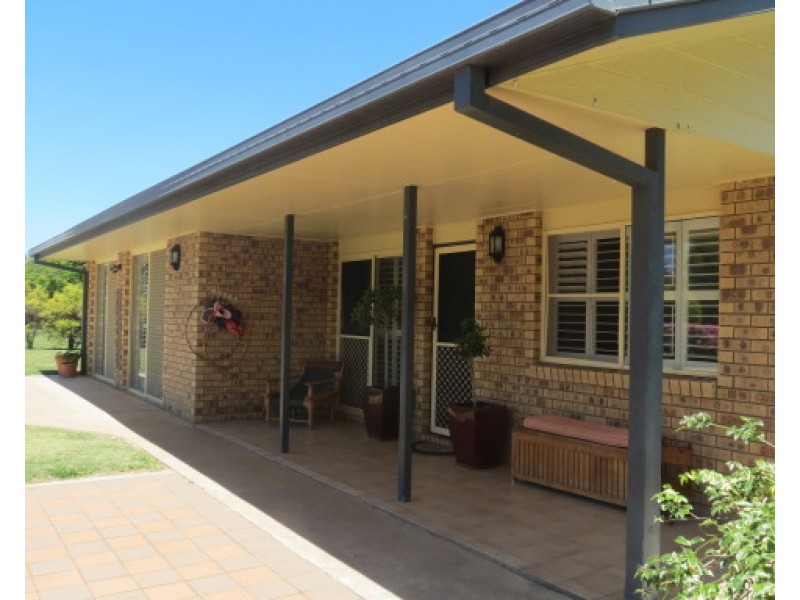 23 Cunningham Drive, Emerald QLD 4720