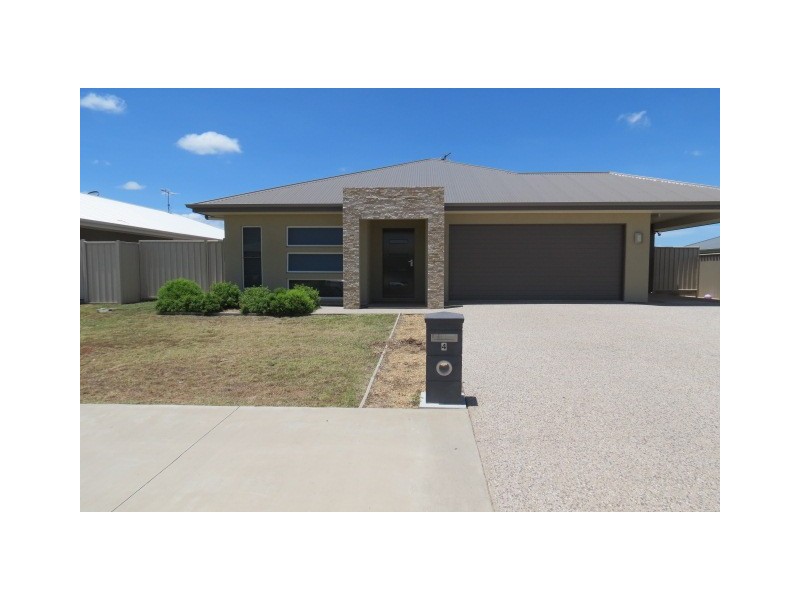4 Easton Street, Emerald QLD 4720