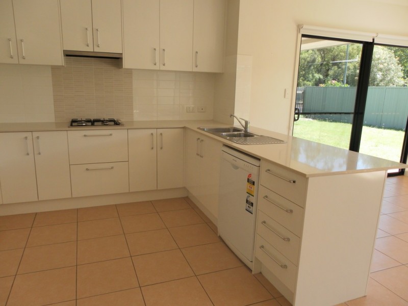 8 Paperbark Place, Emerald QLD 4720