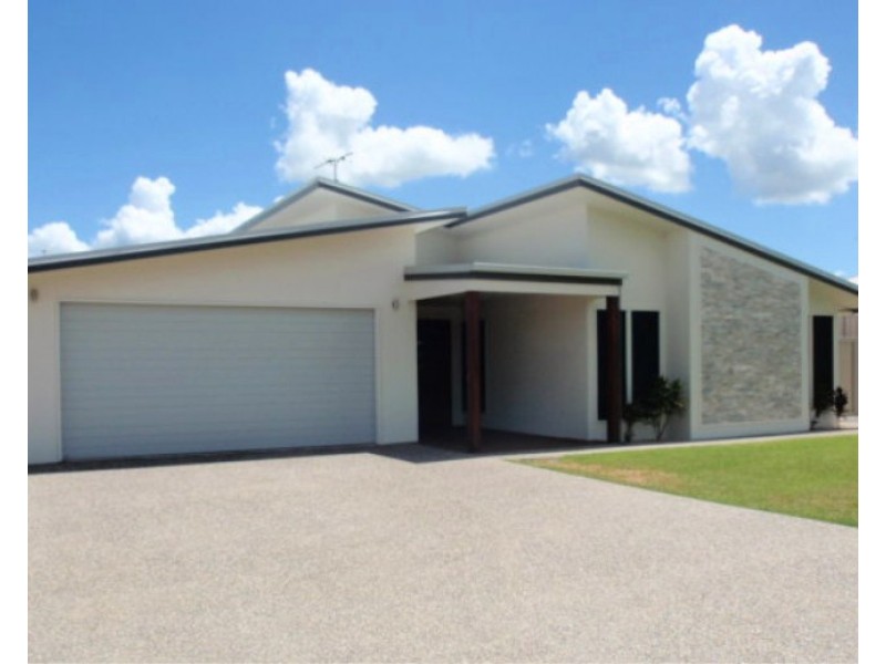 16 Pressler Road, Emerald QLD 4720