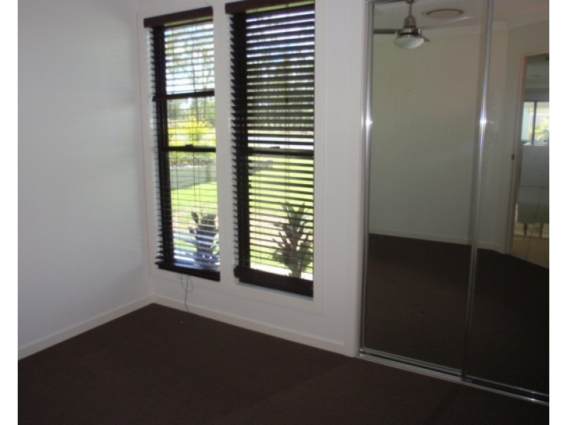 16 Pressler Road, Emerald QLD 4720