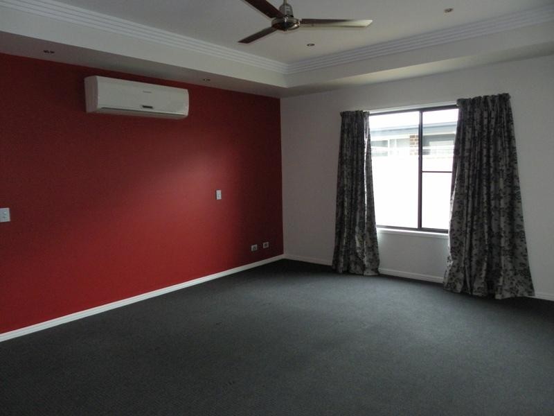30 Berthun Street, Emerald QLD 4720