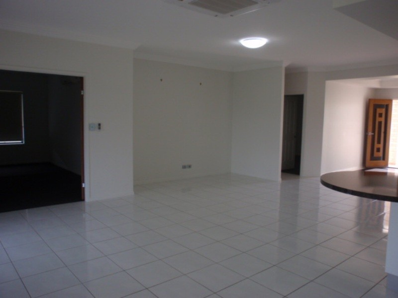 30 Berthun Street, Emerald QLD 4720