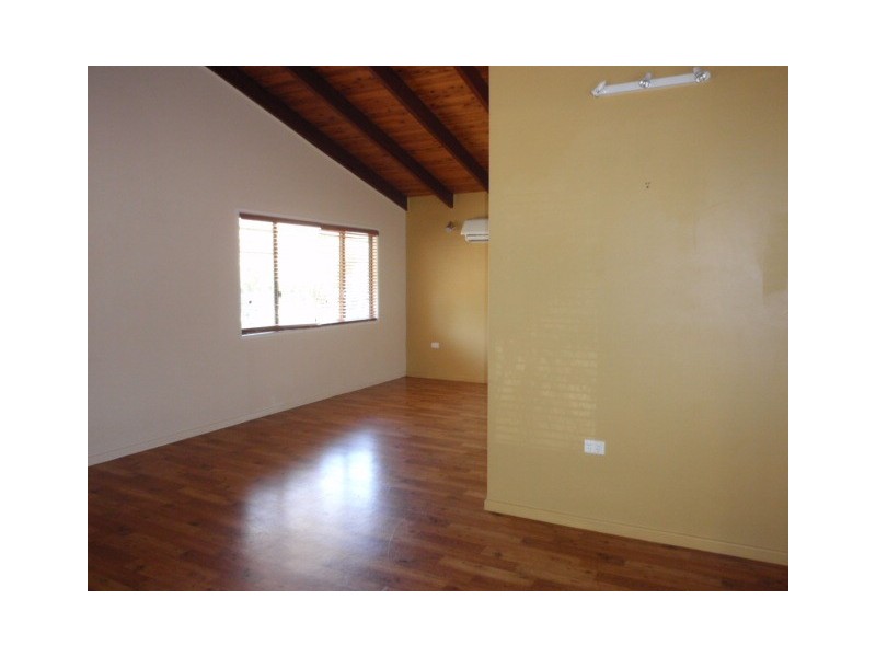 4 Morse Street, Emerald QLD 4720