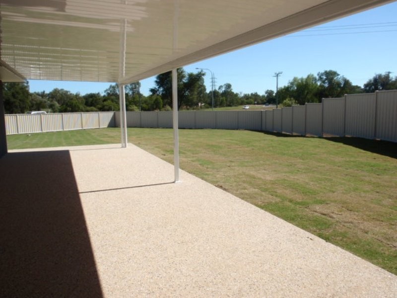 7 Blue Gums Drive, Emerald QLD 4720