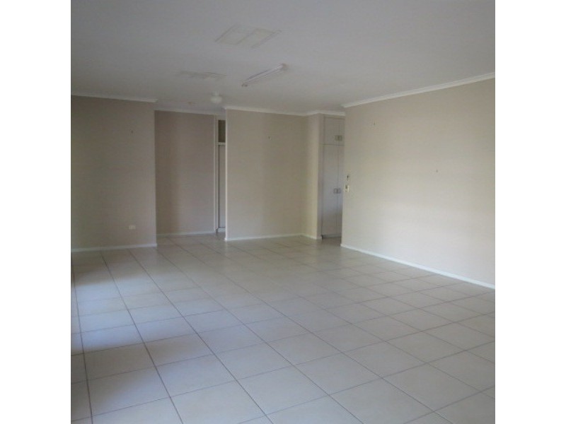 13 Barry Street, Emerald QLD 4720