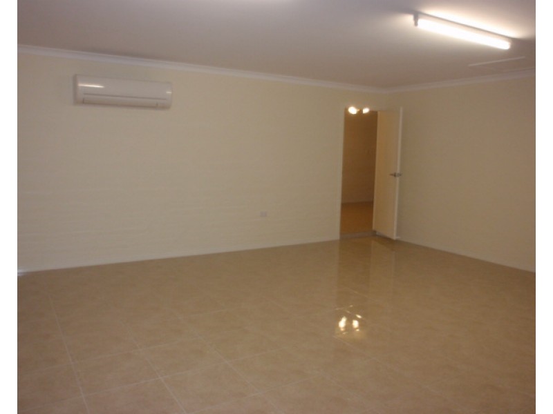 96 Baker Street, Emerald QLD 4720