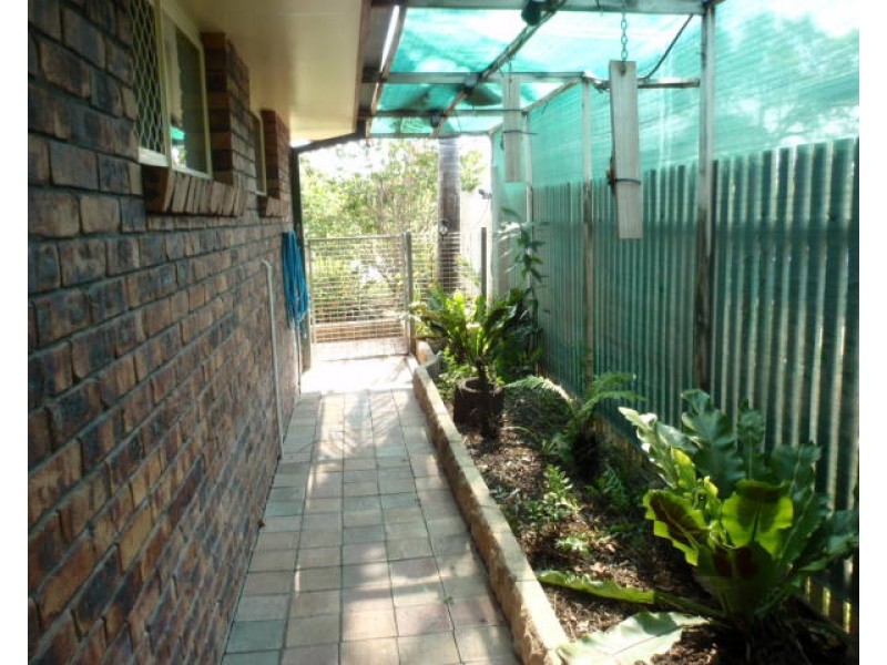 96 Baker Street, Emerald QLD 4720