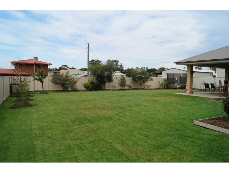 3 Moriarty Street, Emerald QLD 4720