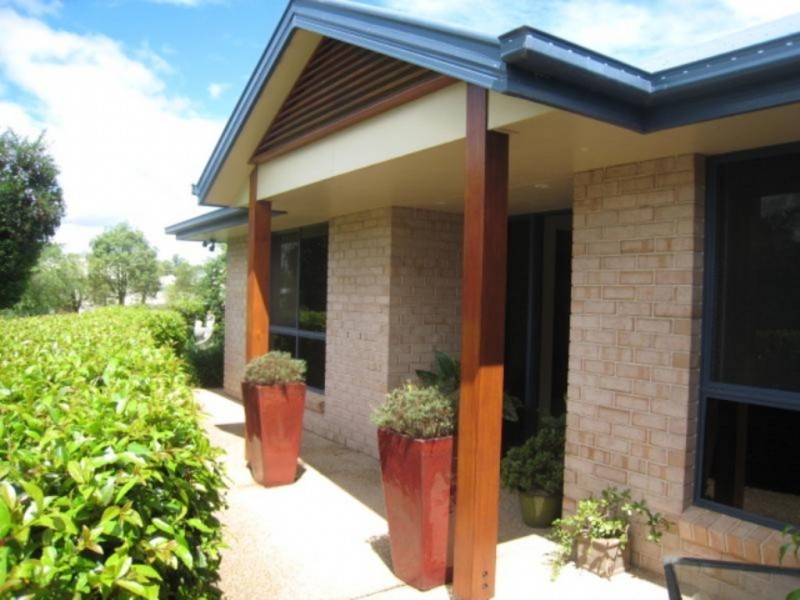 1 Jeppesen Street, Emerald QLD 4720