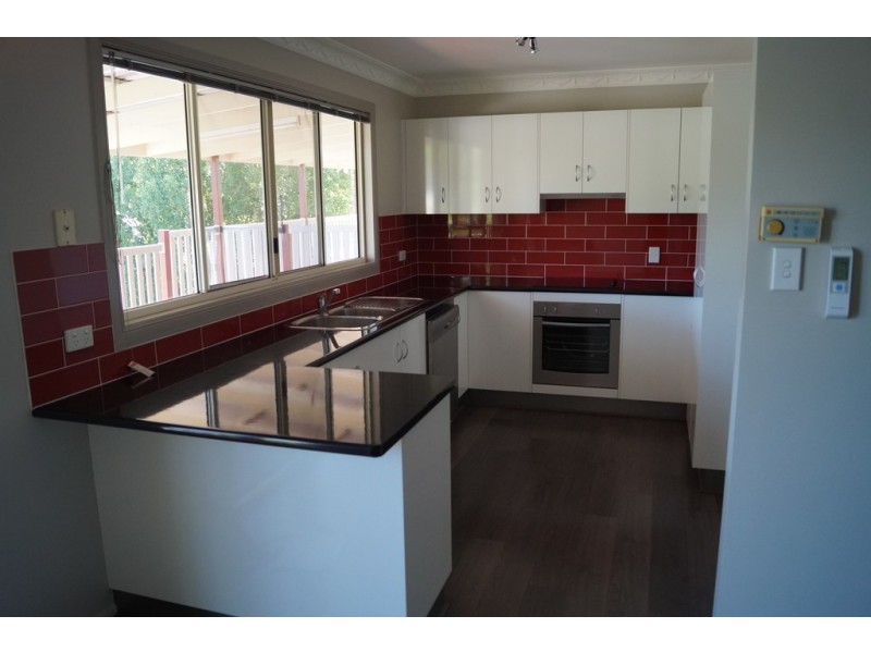 4 Waldby Court, Emerald QLD 4720