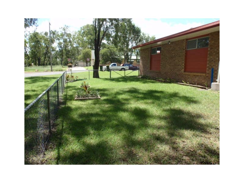 11B Cypress Drive, Emerald QLD 4720