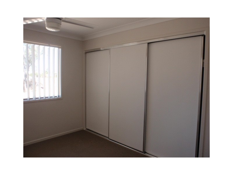 16 Ivers Place, Emerald QLD 4720