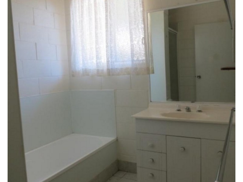 7 Vicki Close, Emerald QLD 4720