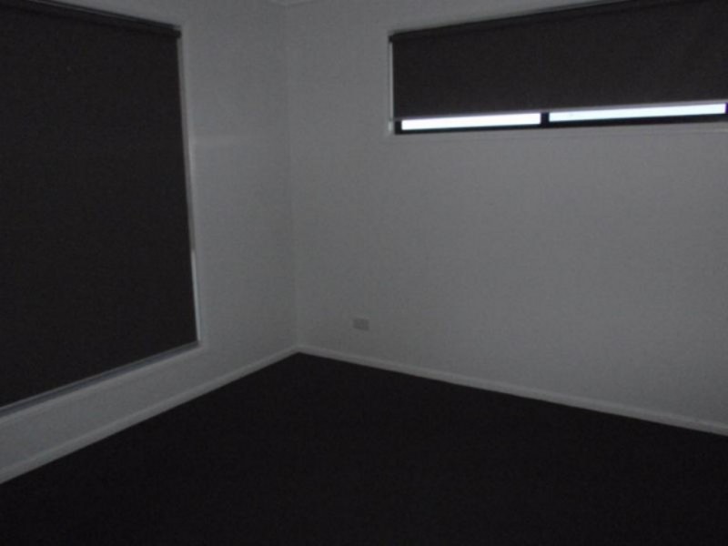 2/10 Scenic Drive, Emerald QLD 4720