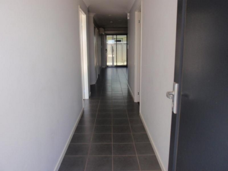 1/21 Moriarty Street, Emerald QLD 4720