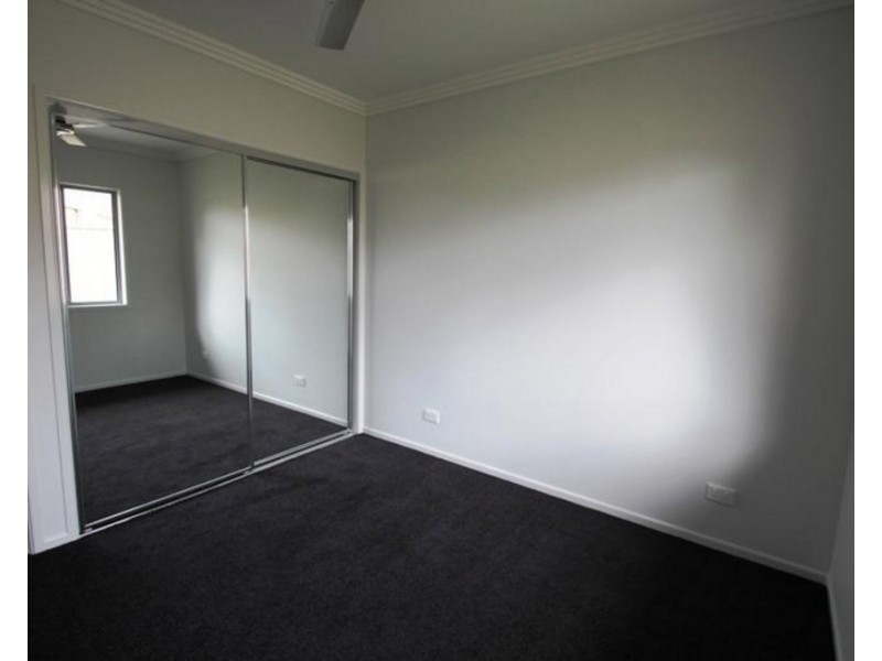 Villa 1 Mooney Crescent (The Vybe), Emerald QLD 4720