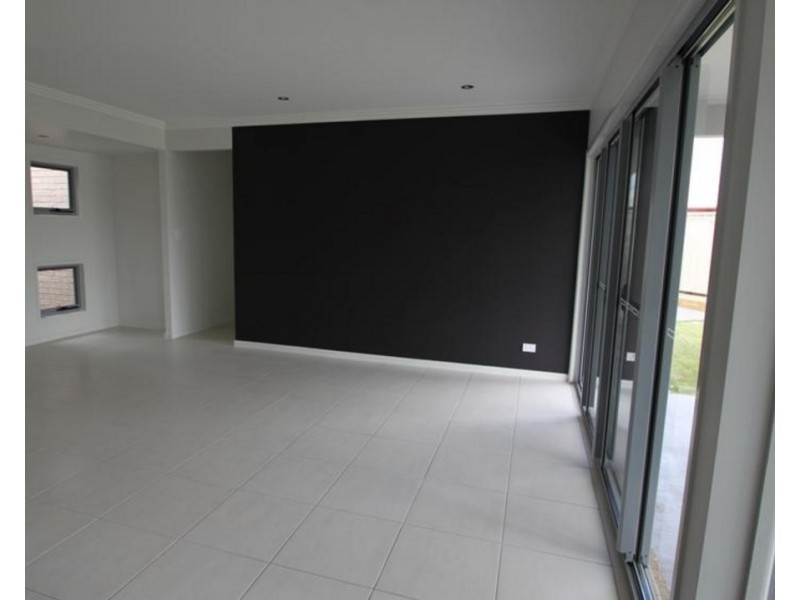 Villa 1 Mooney Crescent (The Vybe), Emerald QLD 4720