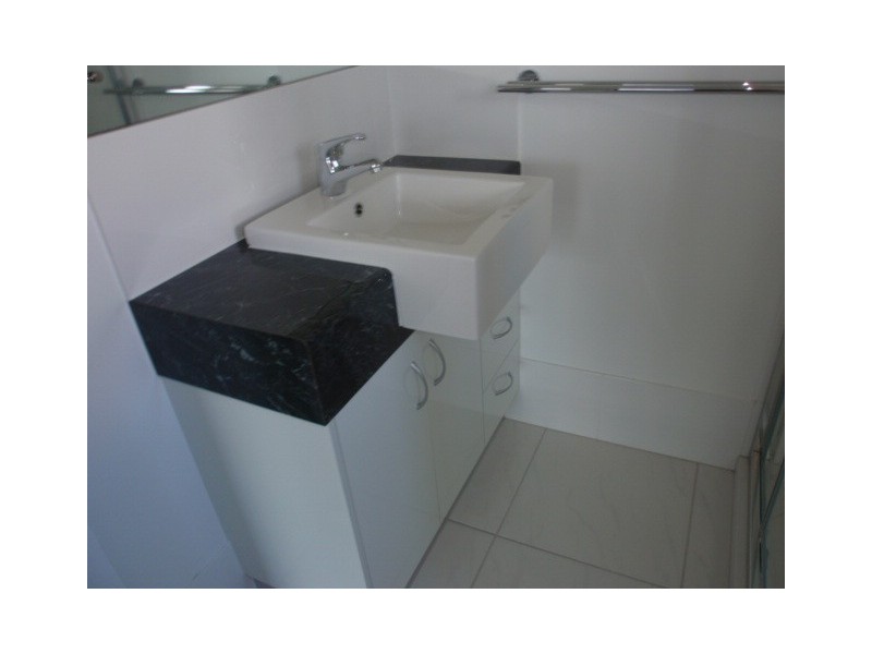 1 Sewell Street, Emerald QLD 4720