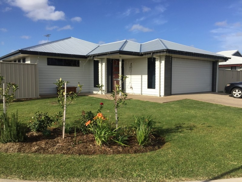 1 Sewell Street, Emerald QLD 4720