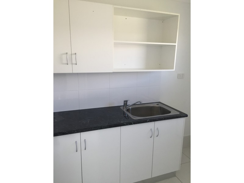 1 Sewell Street, Emerald QLD 4720